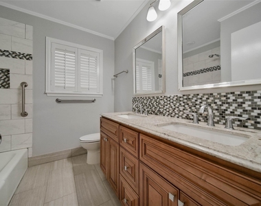 1067 Lehman Street - Photo Thumbnail 20