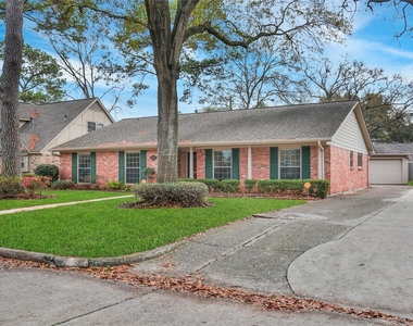 1067 Lehman Street - Photo Thumbnail 2