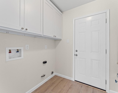 7303 Augustine Drive - Photo Thumbnail 19