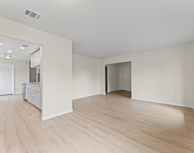 7303 Augustine Drive - Photo Thumbnail 9