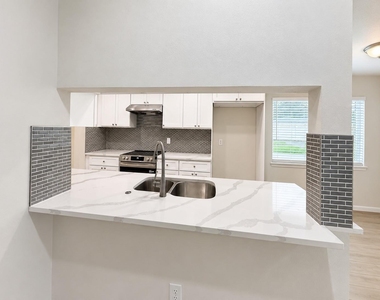 7303 Augustine Drive - Photo Thumbnail 7
