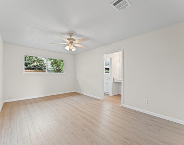 7303 Augustine Drive - Photo Thumbnail 14