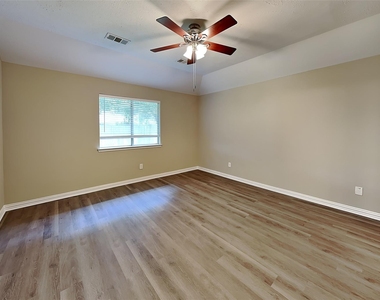 6630 Grant Drive - Photo Thumbnail 7
