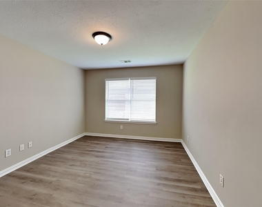 6630 Grant Drive - Photo Thumbnail 18