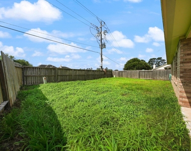 5015 Bridgecrossing Court - Photo Thumbnail 12