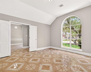 13815 Daehne Drive - Photo Thumbnail 5