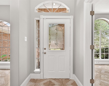13815 Daehne Drive - Photo Thumbnail 6