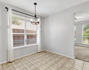 1121 London Drive - Photo Thumbnail 41