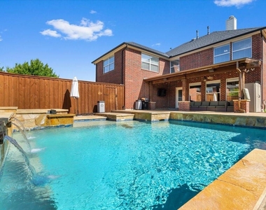 1121 London Drive - Photo Thumbnail 47