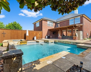 1121 London Drive - Photo Thumbnail 46