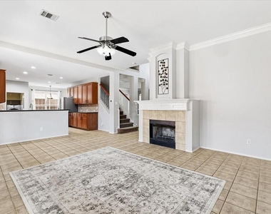 1121 London Drive - Photo Thumbnail 18