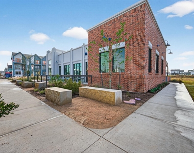 1213 Mercantile Street - Photo Thumbnail 39