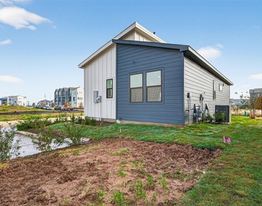 1213 Mercantile Street - Photo Thumbnail 34