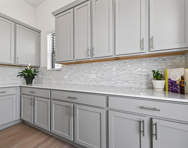1213 Mercantile Street - Photo Thumbnail 14
