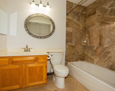3207 E Heatherock Circle - Photo Thumbnail 14