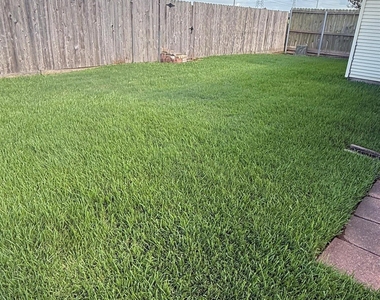 3207 E Heatherock Circle - Photo Thumbnail 24