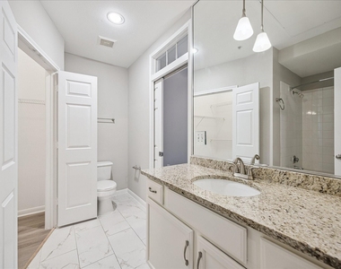 5353 Memorial Drive - Photo Thumbnail 9