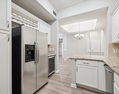 5353 Memorial Drive - Photo Thumbnail 2
