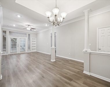 5353 Memorial Drive - Photo Thumbnail 4