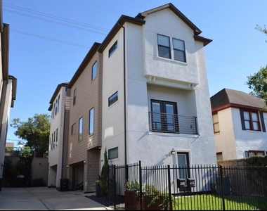 2805 Blodgett Street - Photo Thumbnail 13