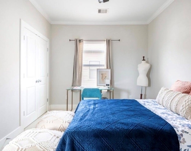 2805 Blodgett Street - Photo Thumbnail 10