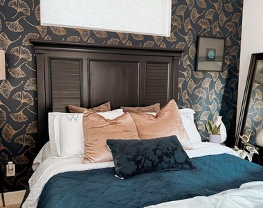 2805 Blodgett Street - Photo Thumbnail 6