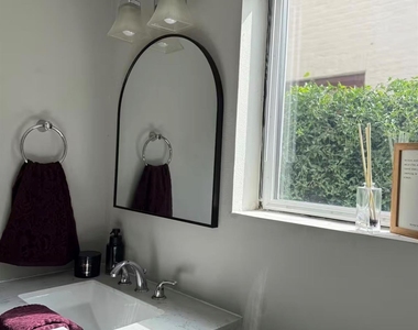 2805 Blodgett Street - Photo Thumbnail 8