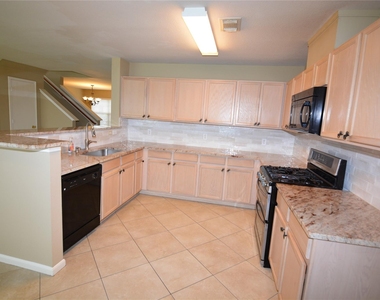 3903 Brighton Springs Lane - Photo Thumbnail 7