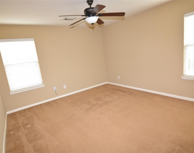 3903 Brighton Springs Lane - Photo Thumbnail 21
