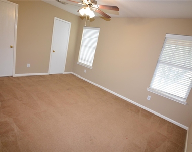 3903 Brighton Springs Lane - Photo Thumbnail 18