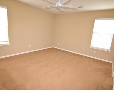 3903 Brighton Springs Lane - Photo Thumbnail 19