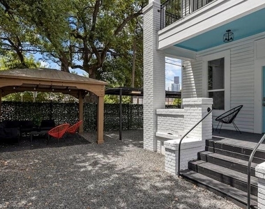 1015 Brooks Street - Photo Thumbnail 17