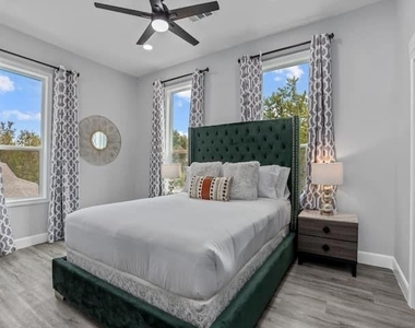 1015 Brooks Street - Photo Thumbnail 8