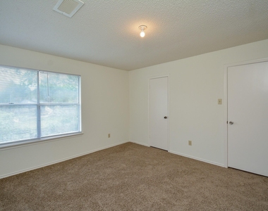 2314 Bent River Drive - Photo Thumbnail 12