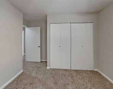 16911 Cairngale Street - Photo Thumbnail 12