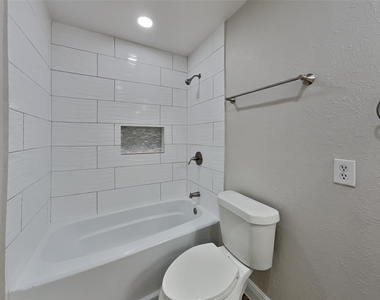 16911 Cairngale Street - Photo Thumbnail 9
