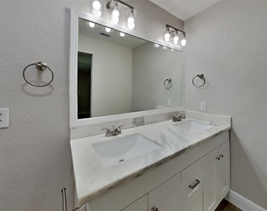 16911 Cairngale Street - Photo Thumbnail 8