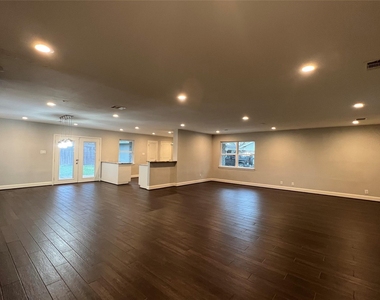 5122 Lymbar Drive - Photo Thumbnail 2