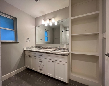5122 Lymbar Drive - Photo Thumbnail 9