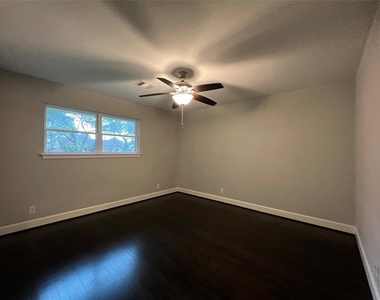 5122 Lymbar Drive - Photo Thumbnail 5