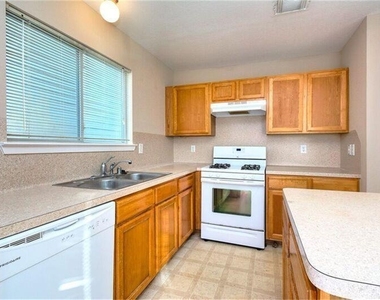 11917 Longwood Garden Way - Photo Thumbnail 8