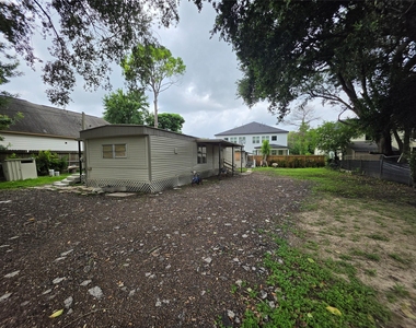 6426 W Bend Street - Photo Thumbnail 15