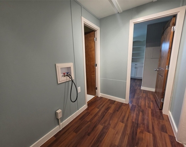 6426 W Bend Street - Photo Thumbnail 6