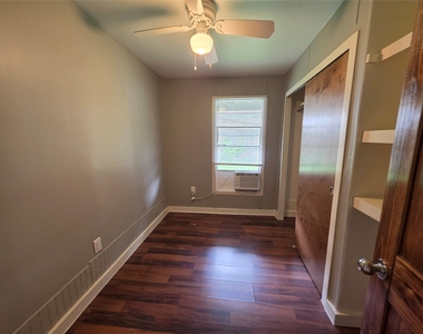 6426 W Bend Street - Photo Thumbnail 7