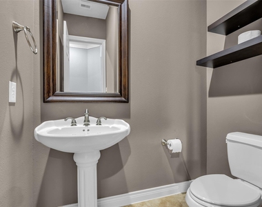 5724 Kansas Street - Photo Thumbnail 11