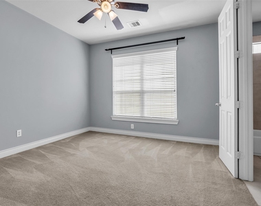 5724 Kansas Street - Photo Thumbnail 28