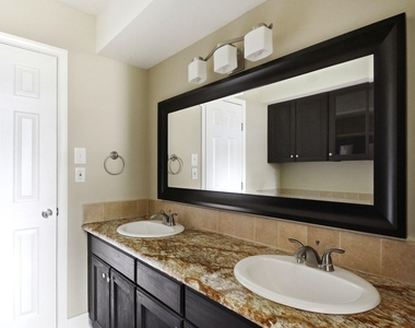 1511 Sungail Drive - Photo Thumbnail 23