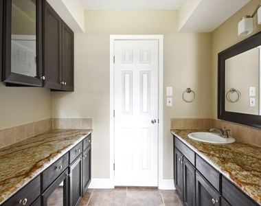 1511 Sungail Drive - Photo Thumbnail 24