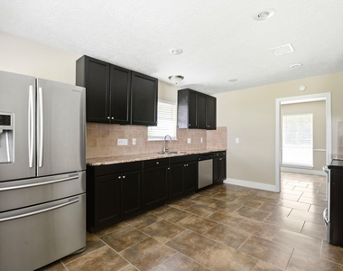 1511 Sungail Drive - Photo Thumbnail 13