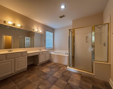 5547 Cranston Court - Photo Thumbnail 17